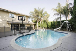 Large Group 5BR/3BA Home with Pool